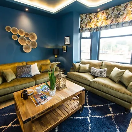 בית נופש Craven By Casa Del Artista - 4 Bedroom Luxury House - *