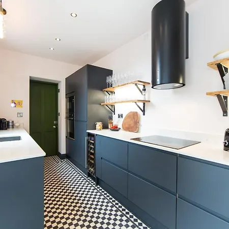 Craven By Casa Del Artista - 4 Bedroom Luxury House - בית נופש סקיפטון