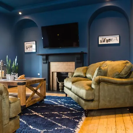 Craven By Casa Del Artista - 4 Bedroom Luxury House -